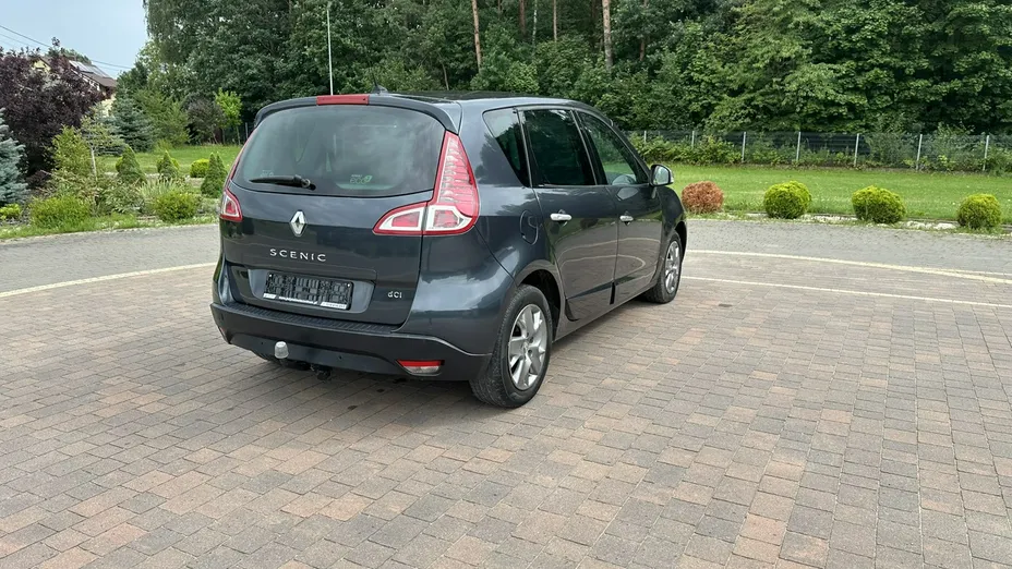 RENAULT Scenic -