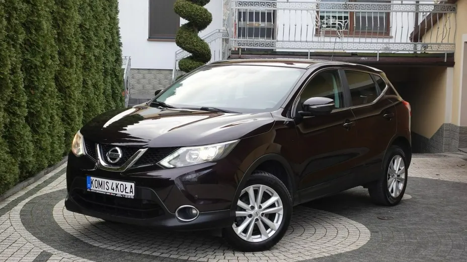 NISSAN Qashqai -