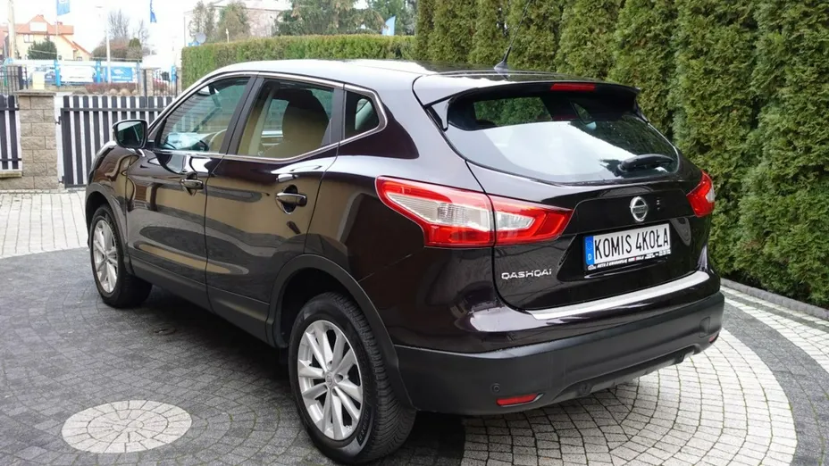 NISSAN Qashqai -