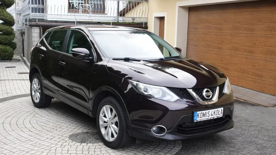 NISSAN Qashqai -