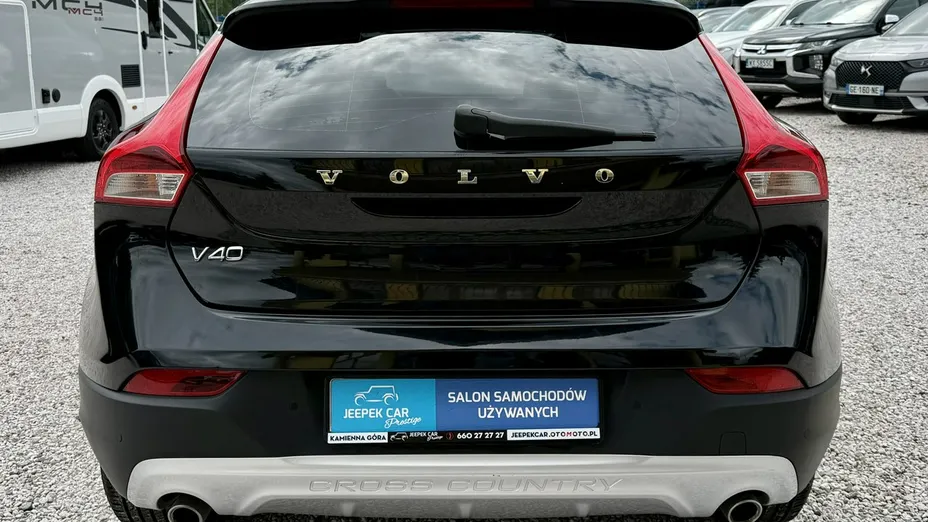 VOLVO V40 Cross Country -