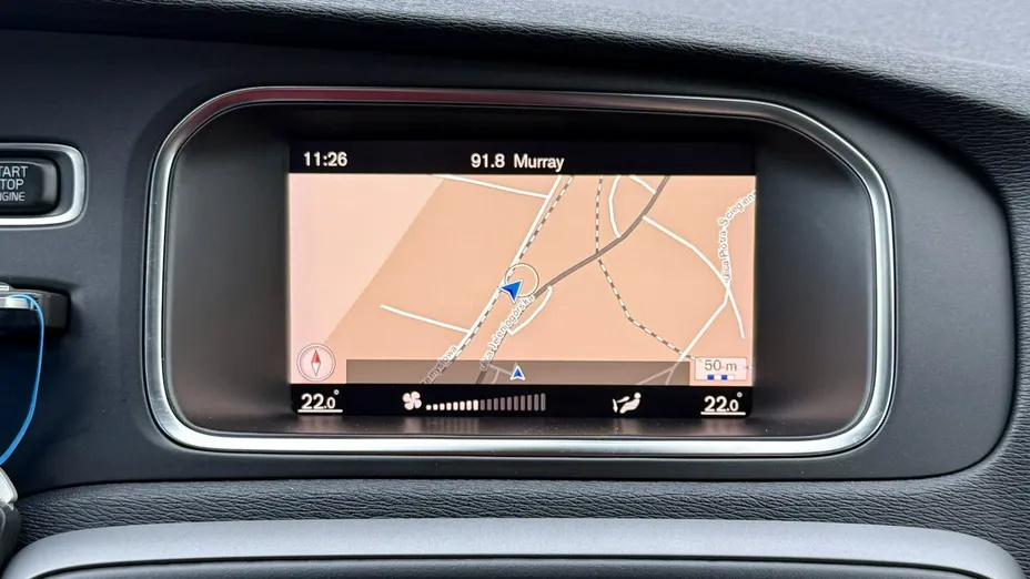 VOLVO V40 Cross Country -