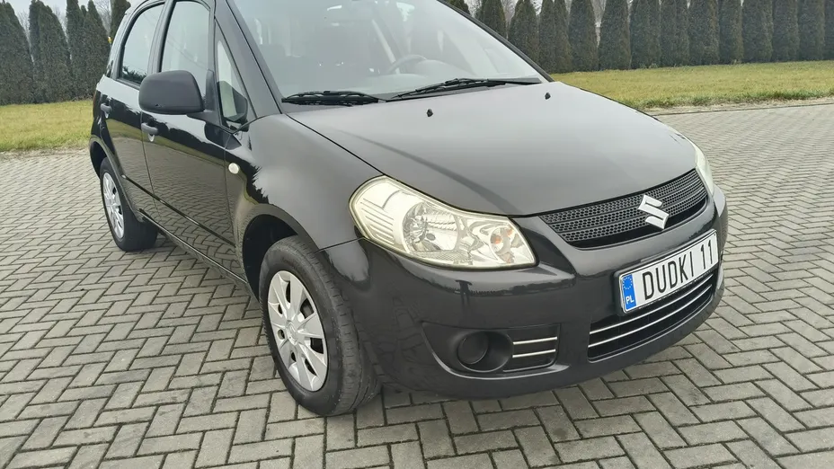 SUZUKI SX4 -