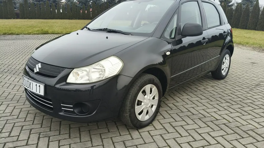 SUZUKI SX4 -