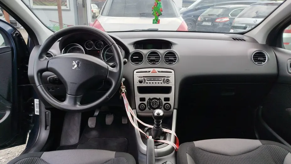 PEUGEOT 308 -