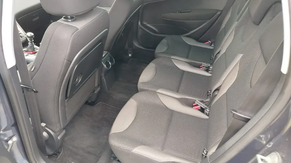 PEUGEOT 308 -