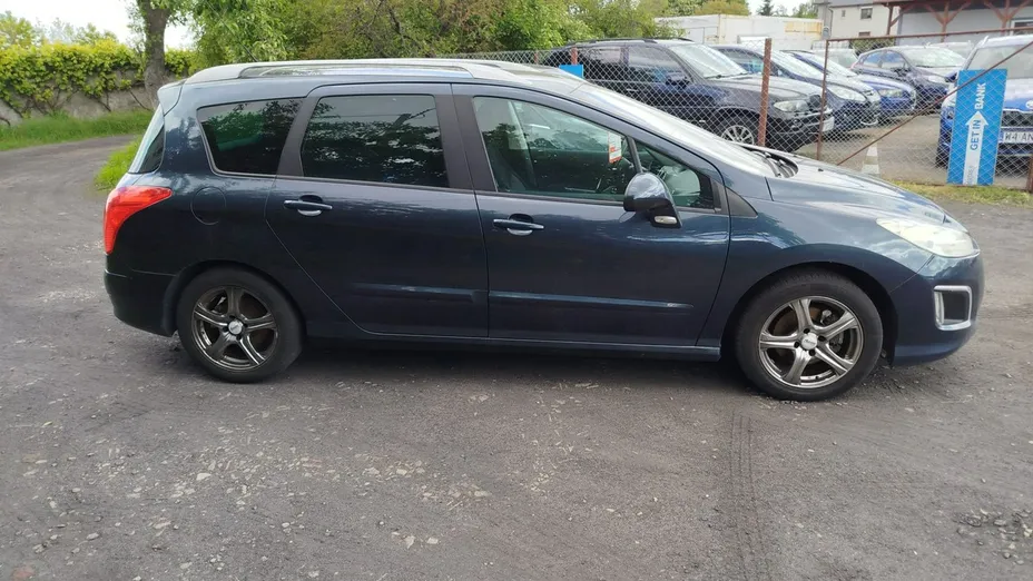PEUGEOT 308 -