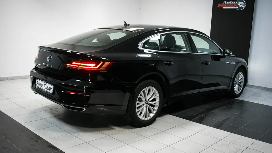 VOLKSWAGEN Arteon -