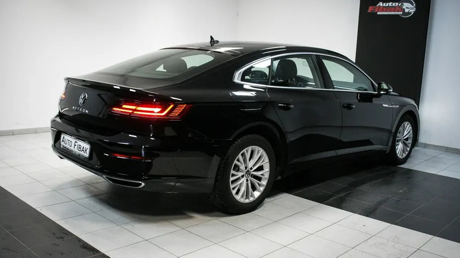 VOLKSWAGEN Arteon -
