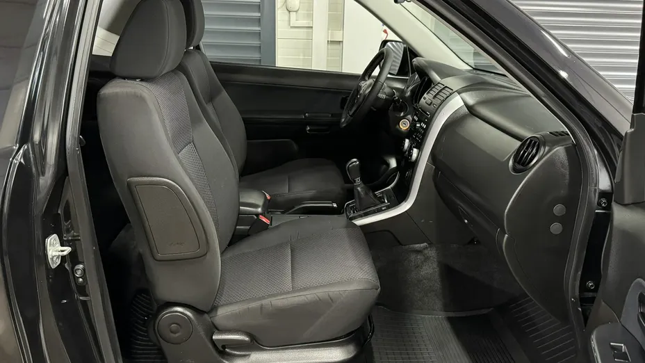 SUZUKI Grand Vitara -