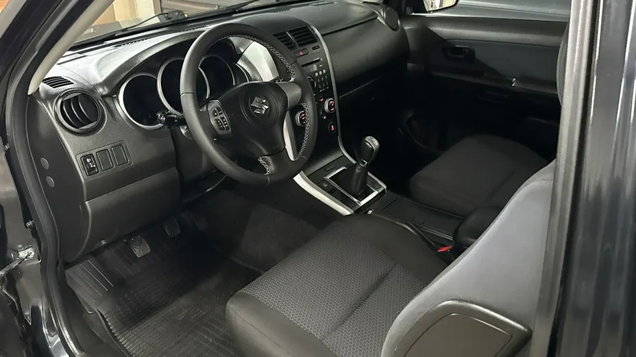 SUZUKI Grand Vitara -