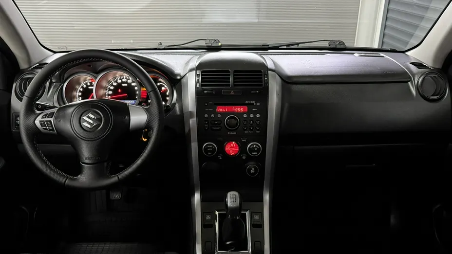 SUZUKI Grand Vitara -