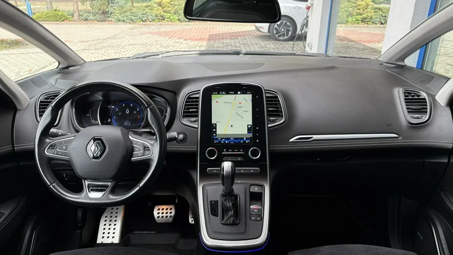 RENAULT Scenic -