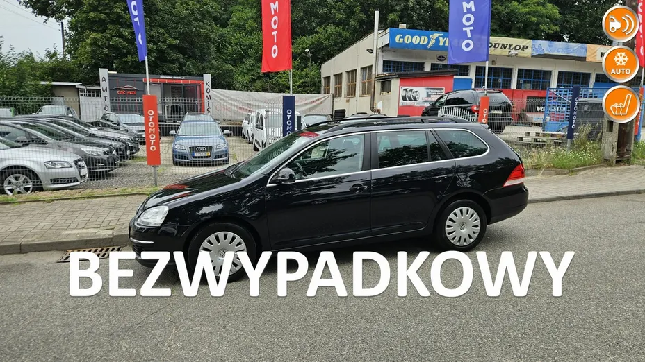 VOLKSWAGEN Golf -