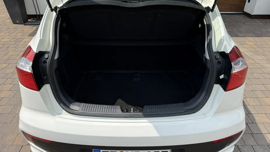 KIA Rio -