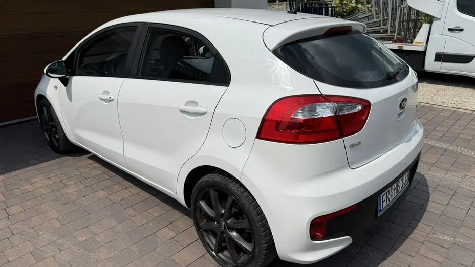 KIA Rio -