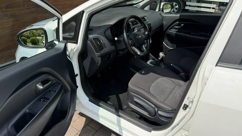 KIA Rio -