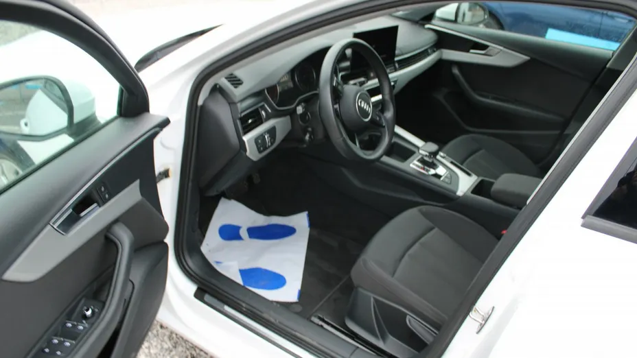 AUDI A4 -