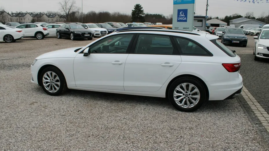 AUDI A4 -