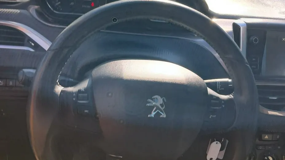 PEUGEOT 2008 -