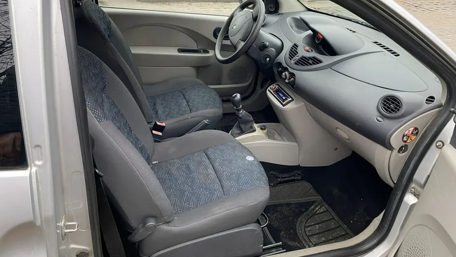 RENAULT Twingo -