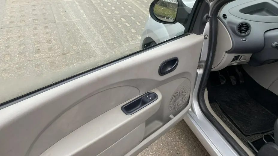 RENAULT Twingo -