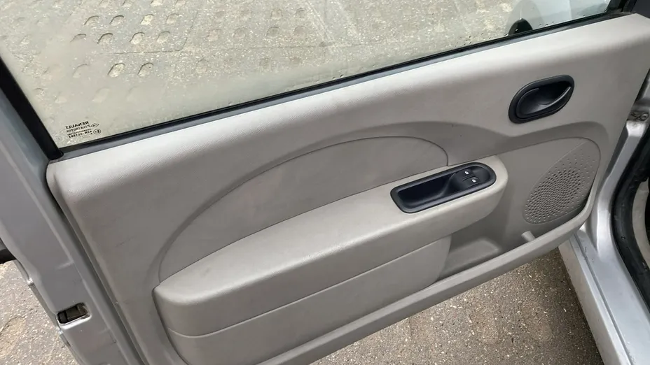 RENAULT Twingo -