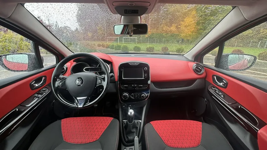 RENAULT Clio -