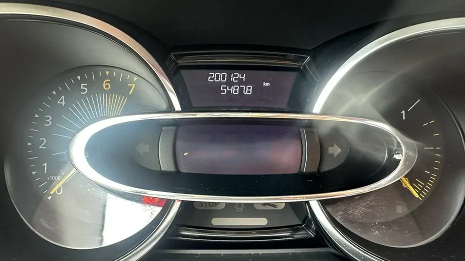 RENAULT Clio -