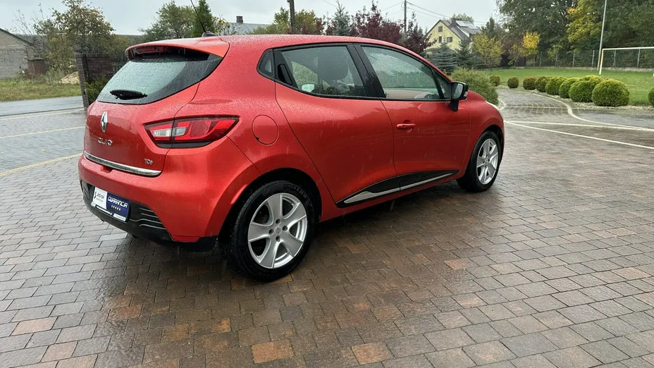 RENAULT Clio -