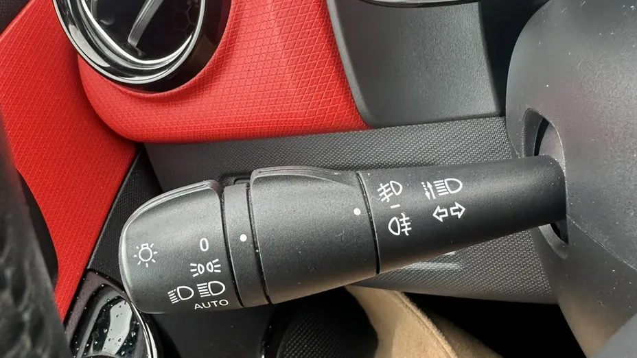 RENAULT Clio -