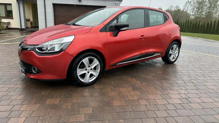 RENAULT Clio -