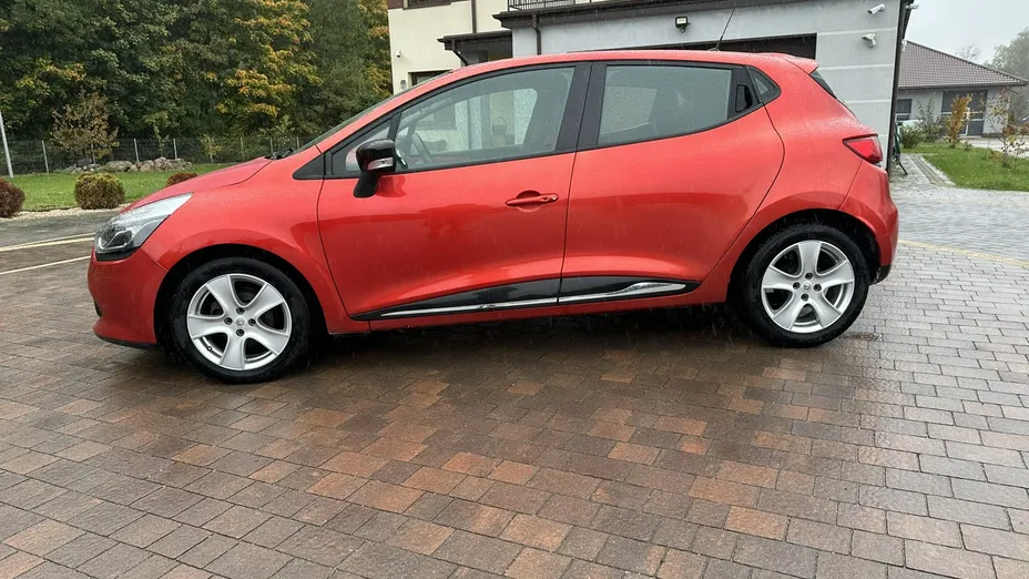 RENAULT Clio -