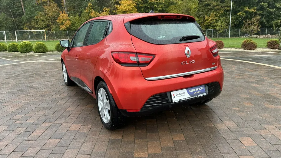 RENAULT Clio -