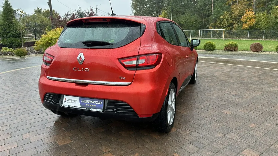 RENAULT Clio -