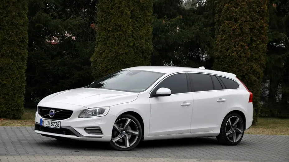 VOLVO V60 -