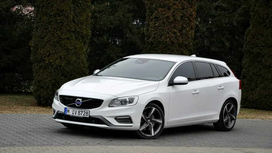 VOLVO V60 -