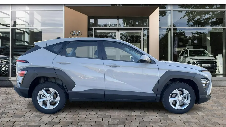 HYUNDAI Kona -