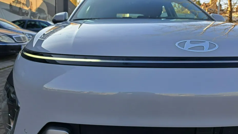HYUNDAI Kona -