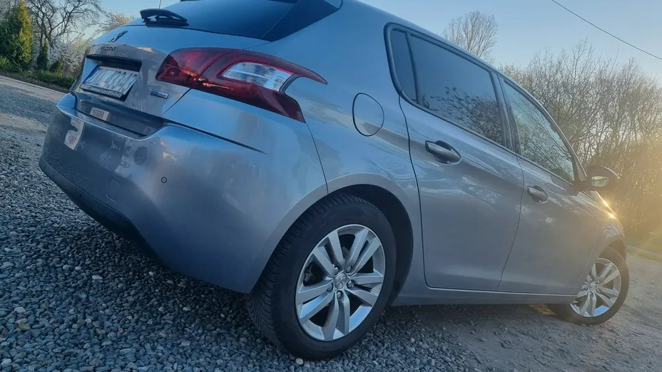 PEUGEOT 308 -
