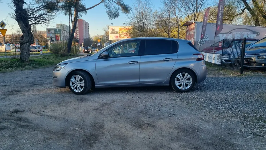 PEUGEOT 308 -