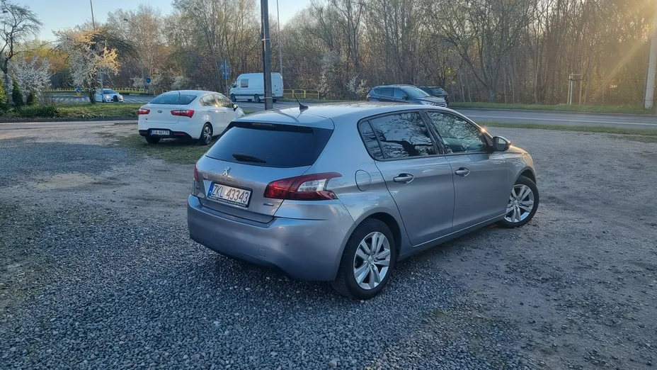 PEUGEOT 308 -