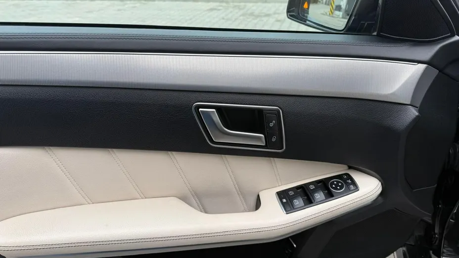 MERCEDES-BENZ E Klasa -