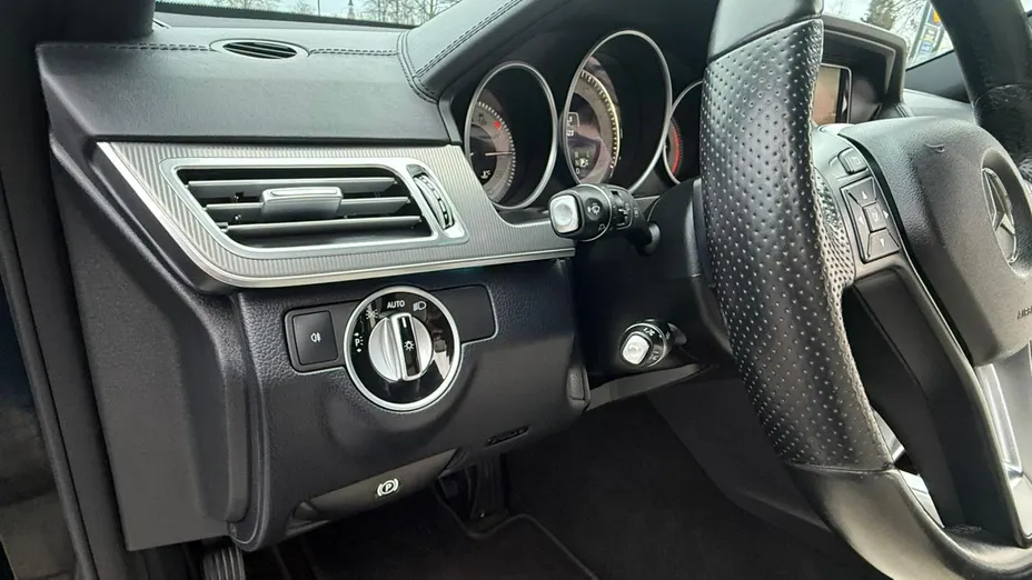 MERCEDES-BENZ E Klasa -