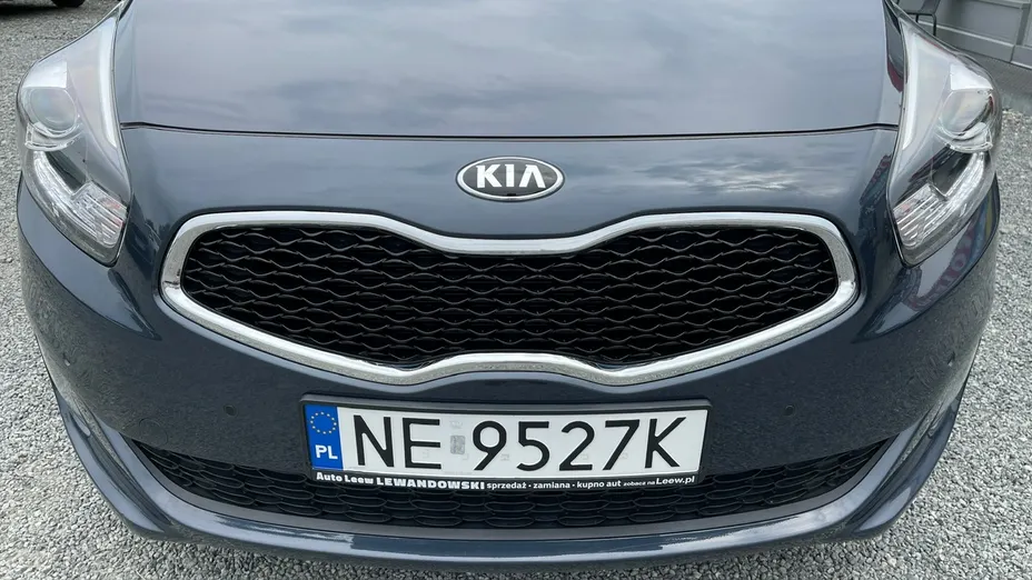 KIA Carens -