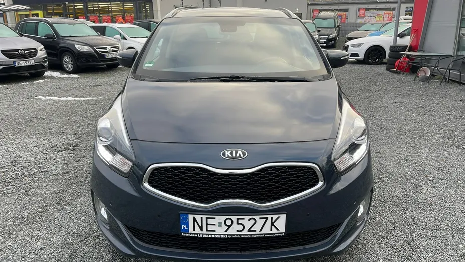 KIA Carens -