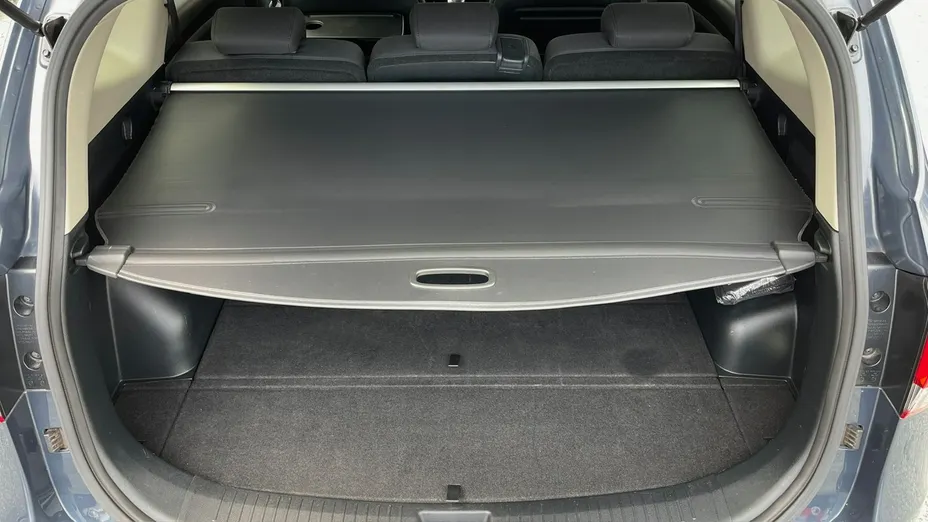KIA Carens -