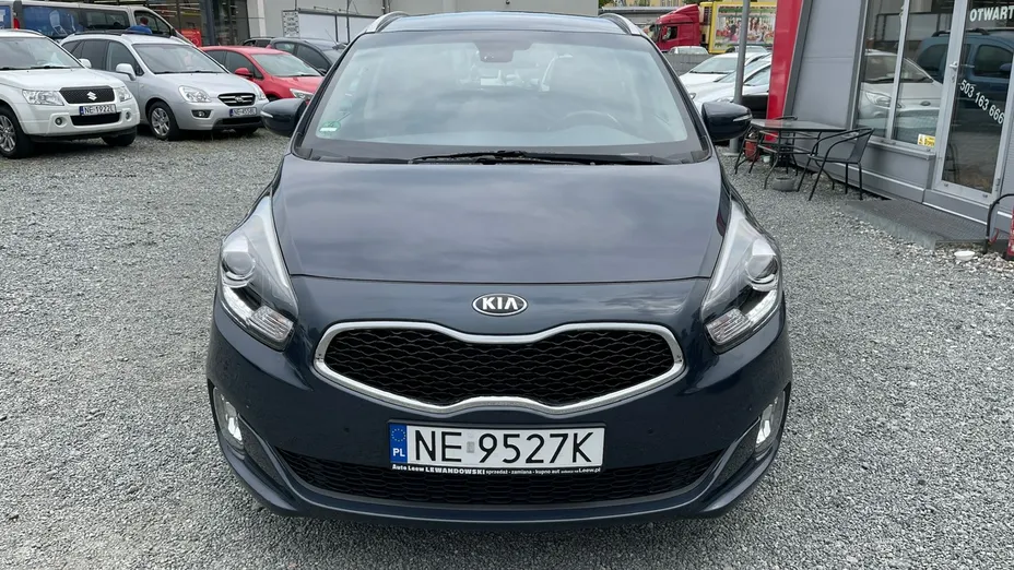 KIA Carens -
