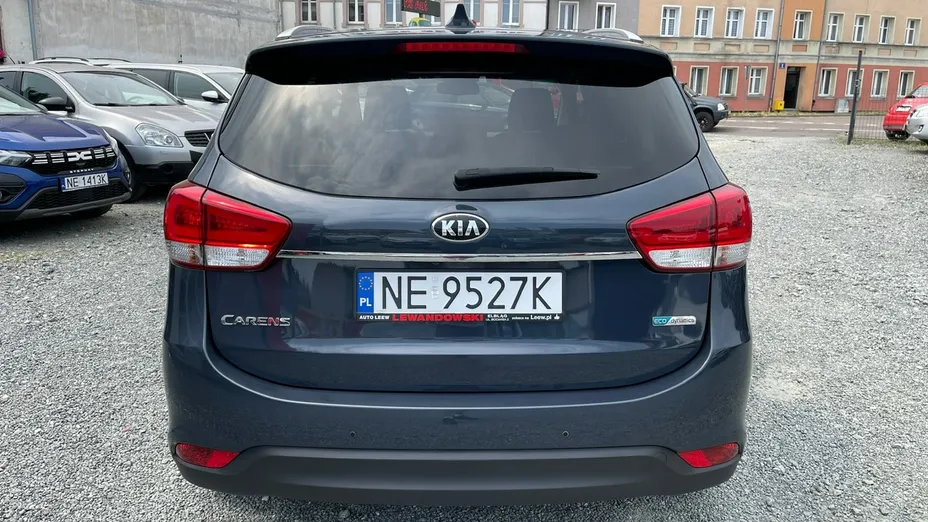 KIA Carens -