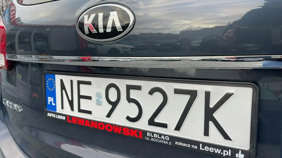 KIA Carens -